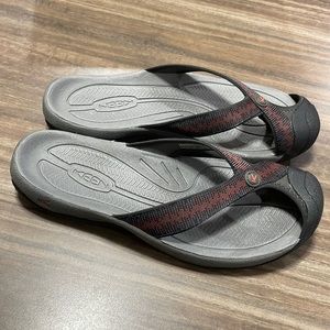 KEEN WAIMEA H2 men’s flip flops. Size 13